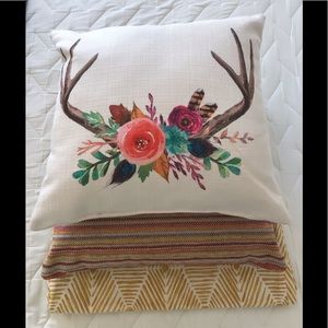 HOST PIC Pillow set; 2 std shams & 2 throw pillows